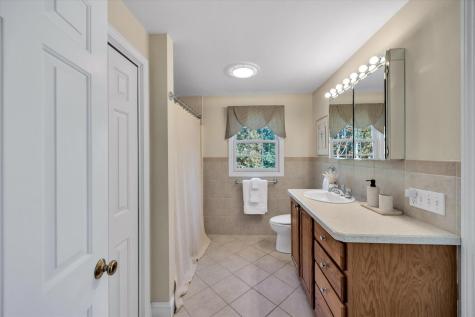29 Redlands Road East Falmouth MA 02536