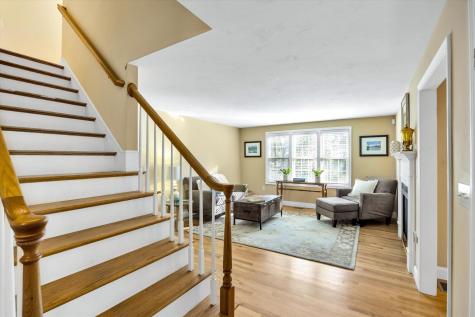 29 Redlands Road East Falmouth MA 02536