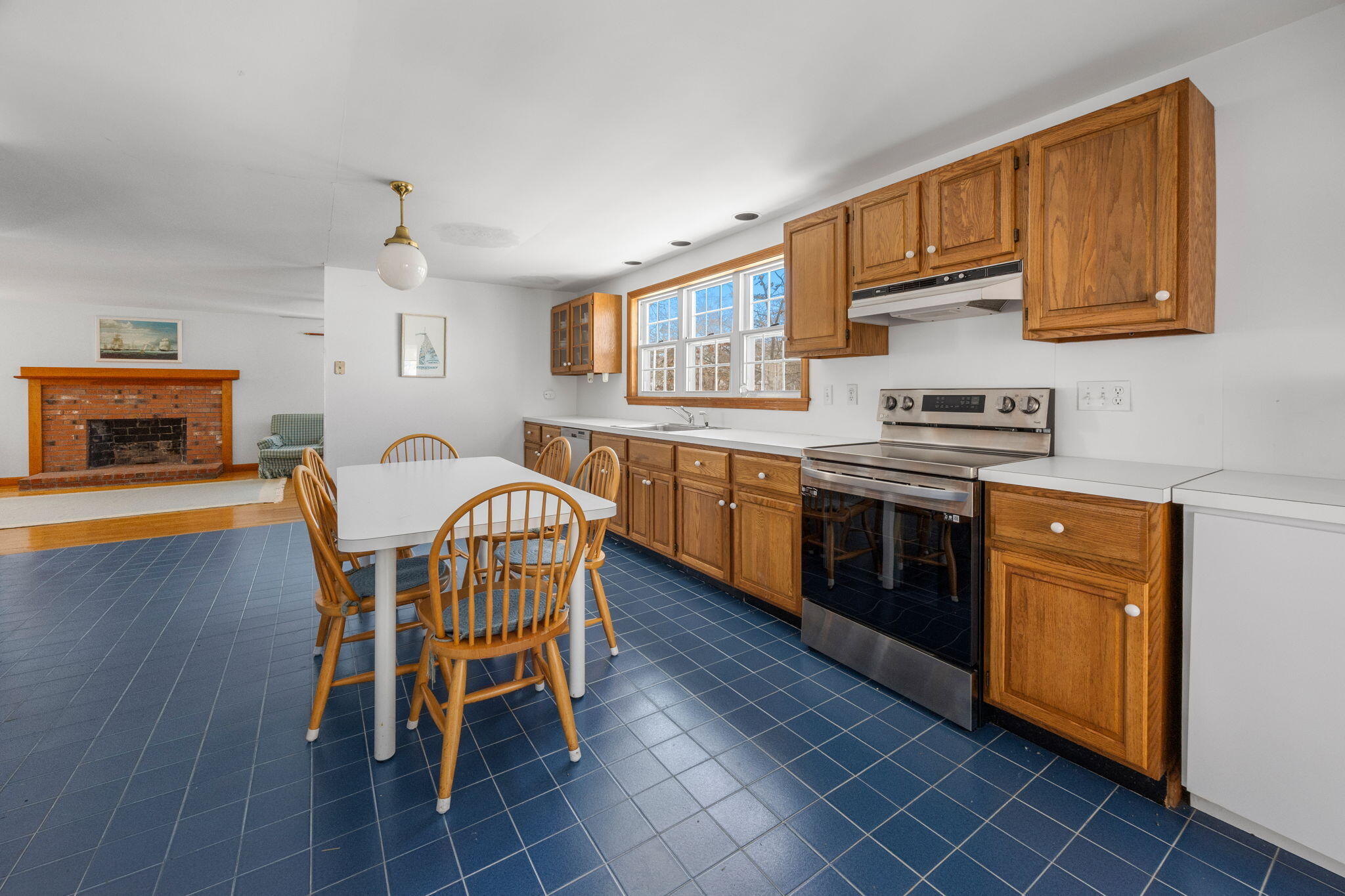 24 Montgomery Court Falmouth MA 02540