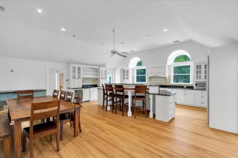 6 Heron Way Mashpee MA 02649