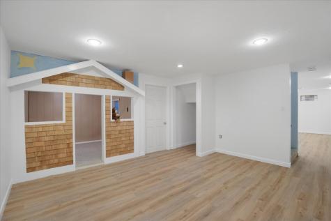 6 Heron Way Mashpee MA 02649