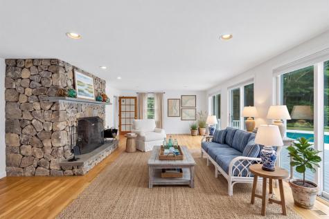 6 Heron Way Mashpee MA 02649
