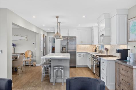 214 Menauhant Road Falmouth MA 02540