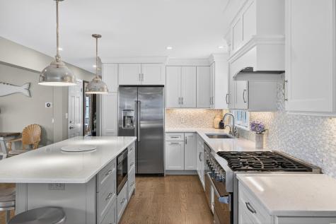 214 Menauhant Road Falmouth MA 02540