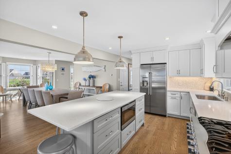 214 Menauhant Road Falmouth MA 02540