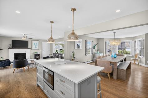 214 Menauhant Road Falmouth MA 02540