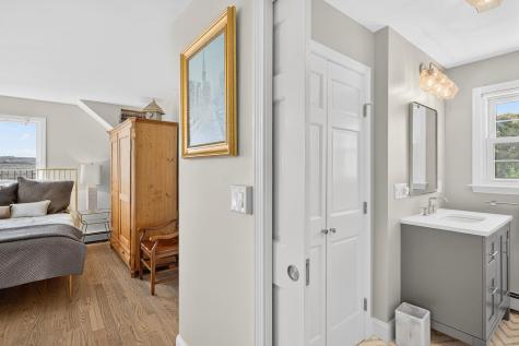 214 Menauhant Road Falmouth MA 02540