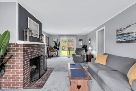 7 Queens Bay Lane Buzzards Bay MA 02532