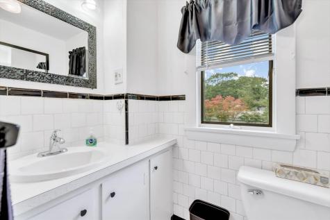 7 Queens Bay Lane Buzzards Bay MA 02532
