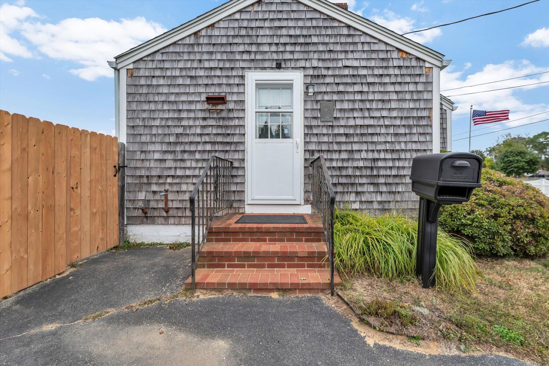 7 Queens Bay Lane Buzzards Bay MA 02532