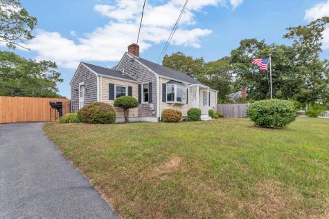 7 Queens Bay Lane Buzzards Bay MA 02532