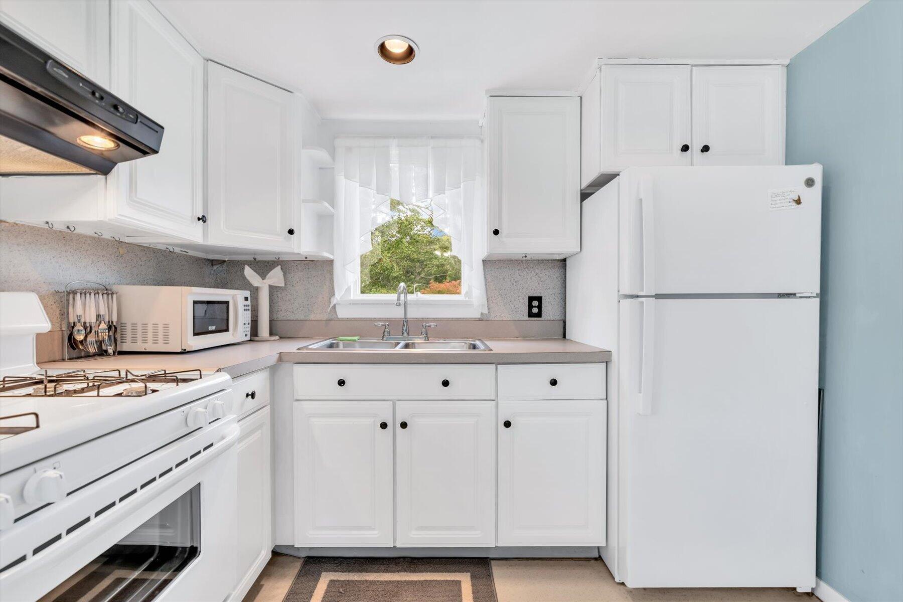 7 Queens Bay Lane Buzzards Bay MA 02532