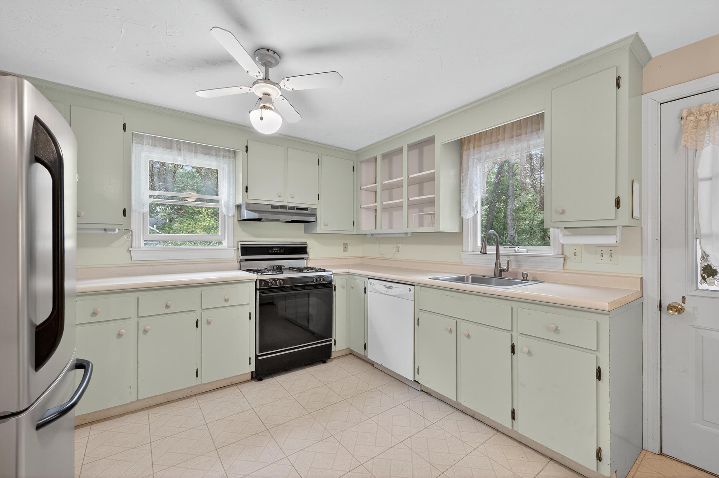 490 W Yarmouth Road Yarmouth MA 02673