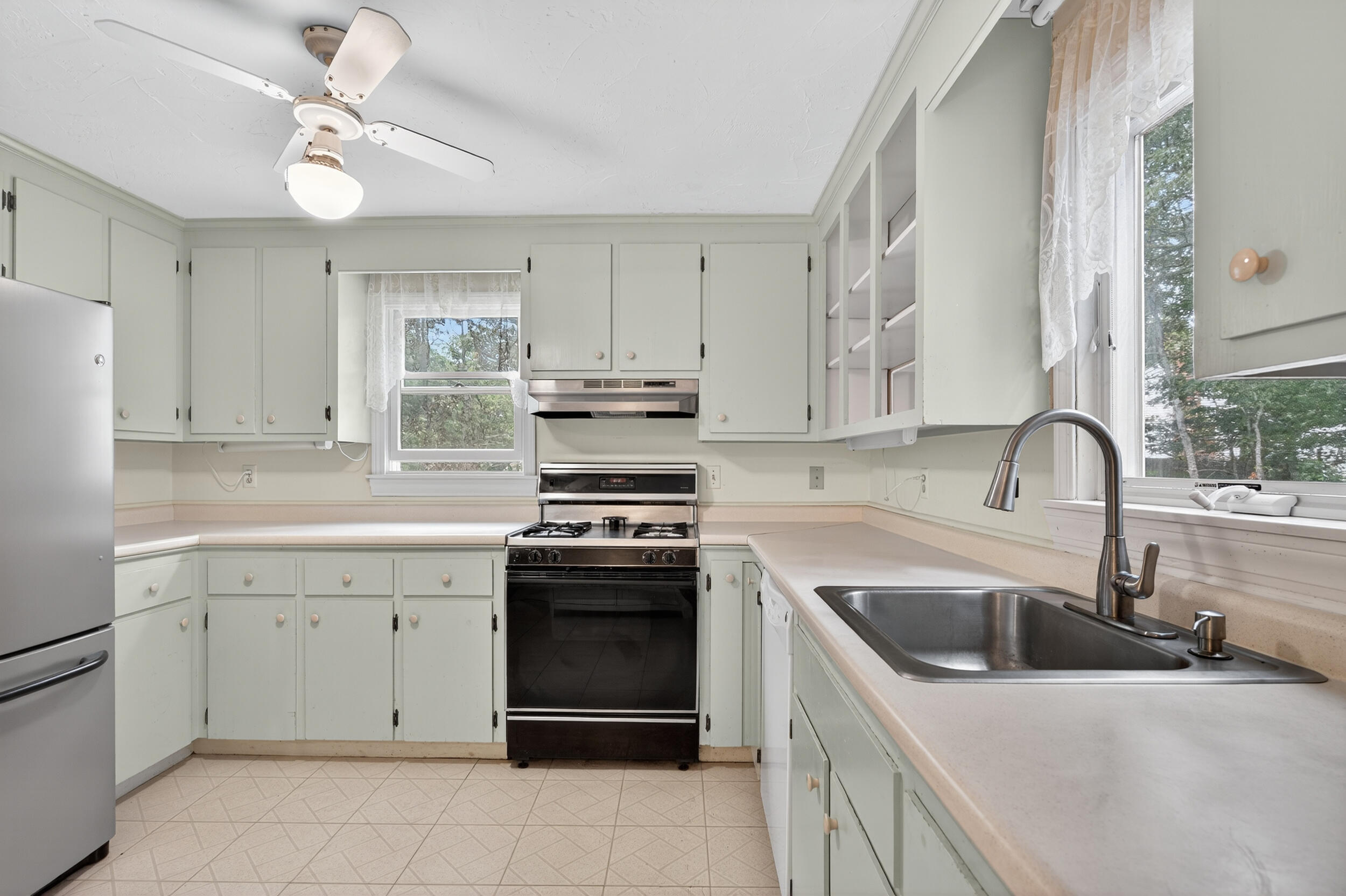 490 W Yarmouth Road Yarmouth MA 02673