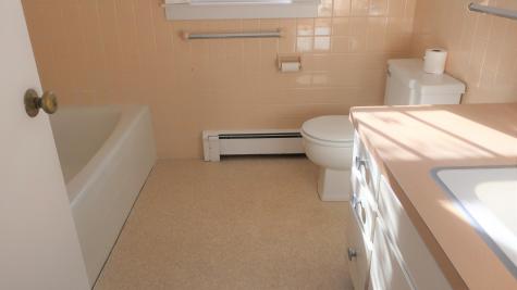 17 Bridge Street East Falmouth MA 02536
