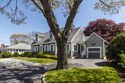 16 Amherst Avenue Falmouth MA 02540