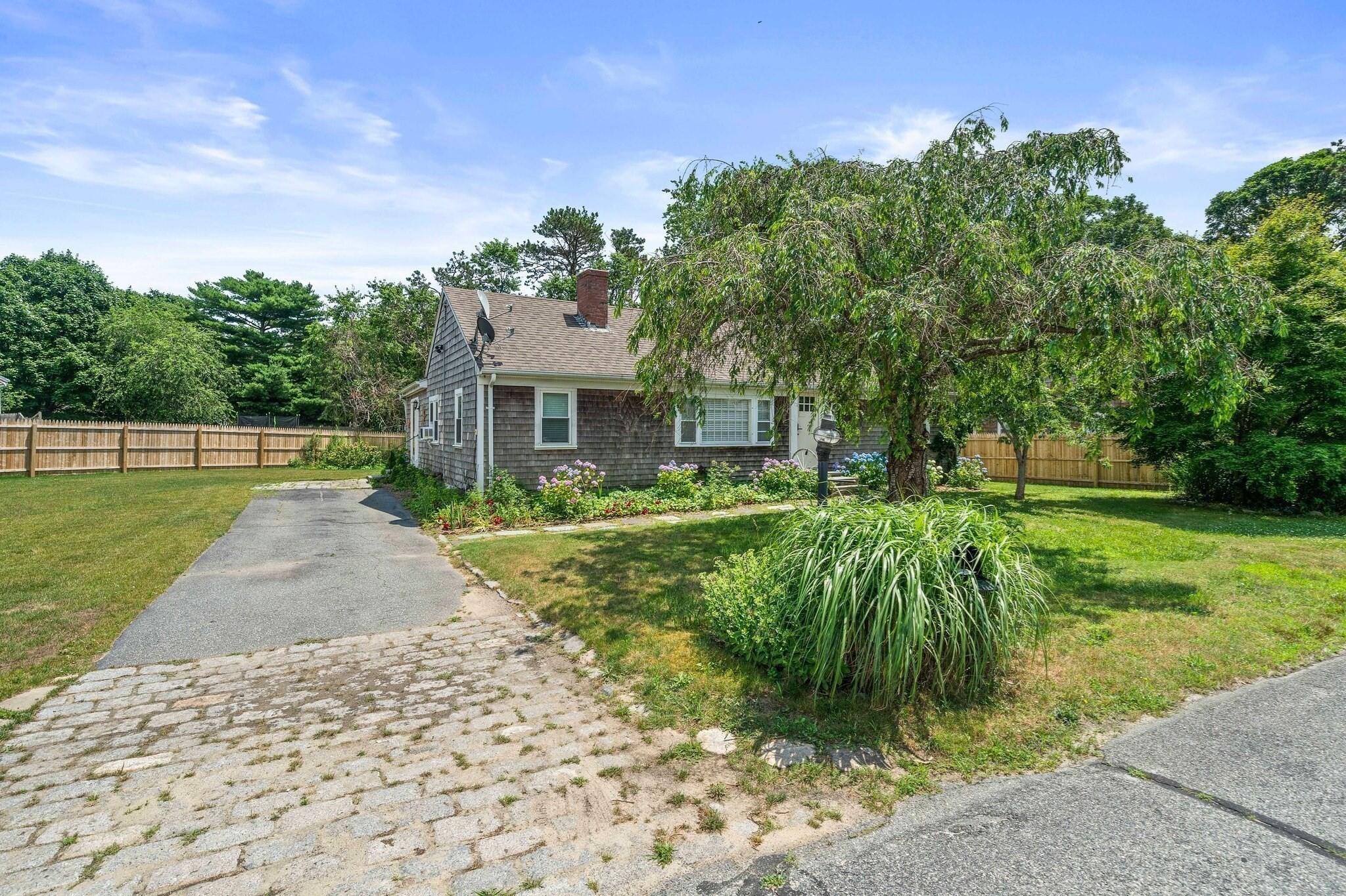 4 Thach Lane Barnstable MA 02601