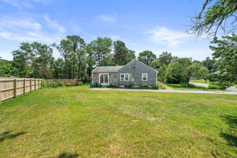 4 Thach Lane Barnstable MA 02601