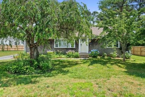 4 Thach Lane Barnstable MA 02601