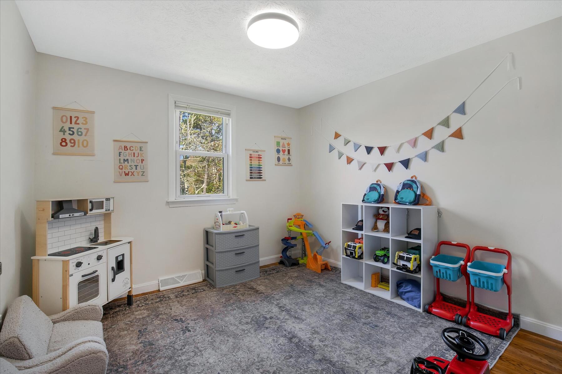 22 Avery Road Bourne MA 02559