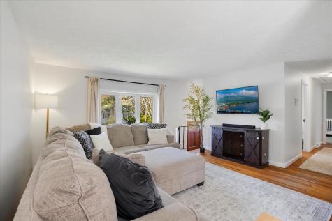 22 Avery Road Bourne MA 02559