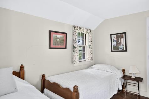 10 Cartway Eastham MA 02642