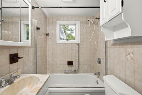 16 Lakeside Drive Marstons Mills MA 02648
