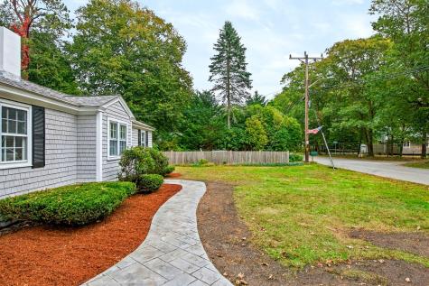 16 Lakeside Drive Marstons Mills MA 02648