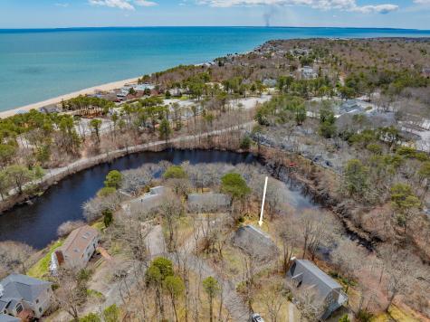 21 Uncatena Road Mashpee MA 02649