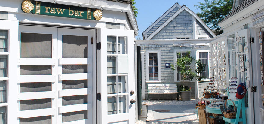 21 Uncatena Road Mashpee MA 02649