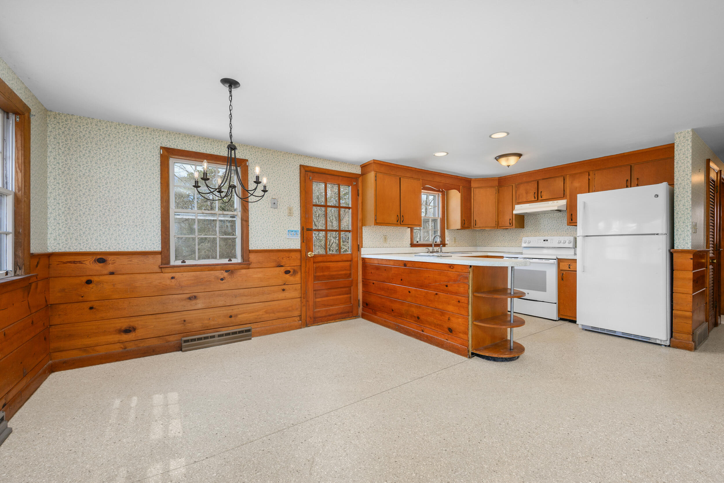 21 Uncatena Road Mashpee MA 02649