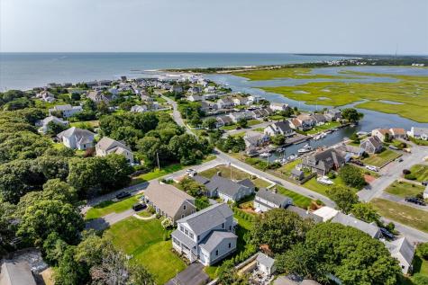 29 Parkers Neck Road South Yarmouth MA 02664
