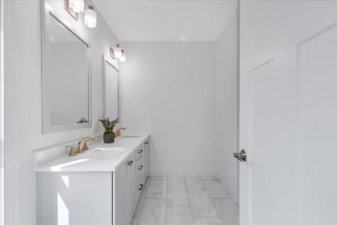 29 Parkers Neck Road South Yarmouth MA 02664