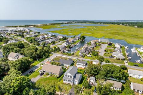 29 Parkers Neck Road South Yarmouth MA 02664
