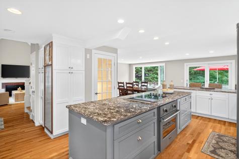 908 W Falmouth Highway Falmouth MA 02540