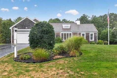 276 Pheasant Hill Circle Cotuit MA 02635