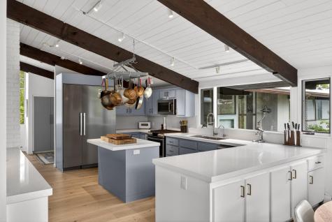 78 Gardiner Road Woods Hole MA 02543