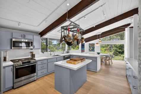 78 Gardiner Road Woods Hole MA 02543