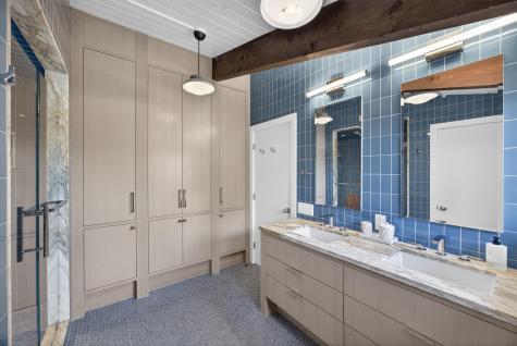 78 Gardiner Road Woods Hole MA 02543