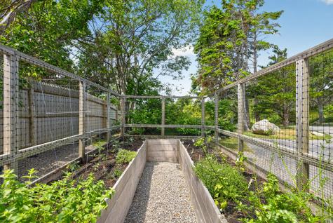 78 Gardiner Road Woods Hole MA 02543