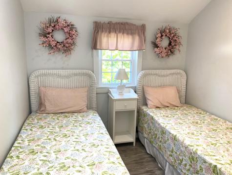 10 Wharf Avenue Mashpee MA 02649