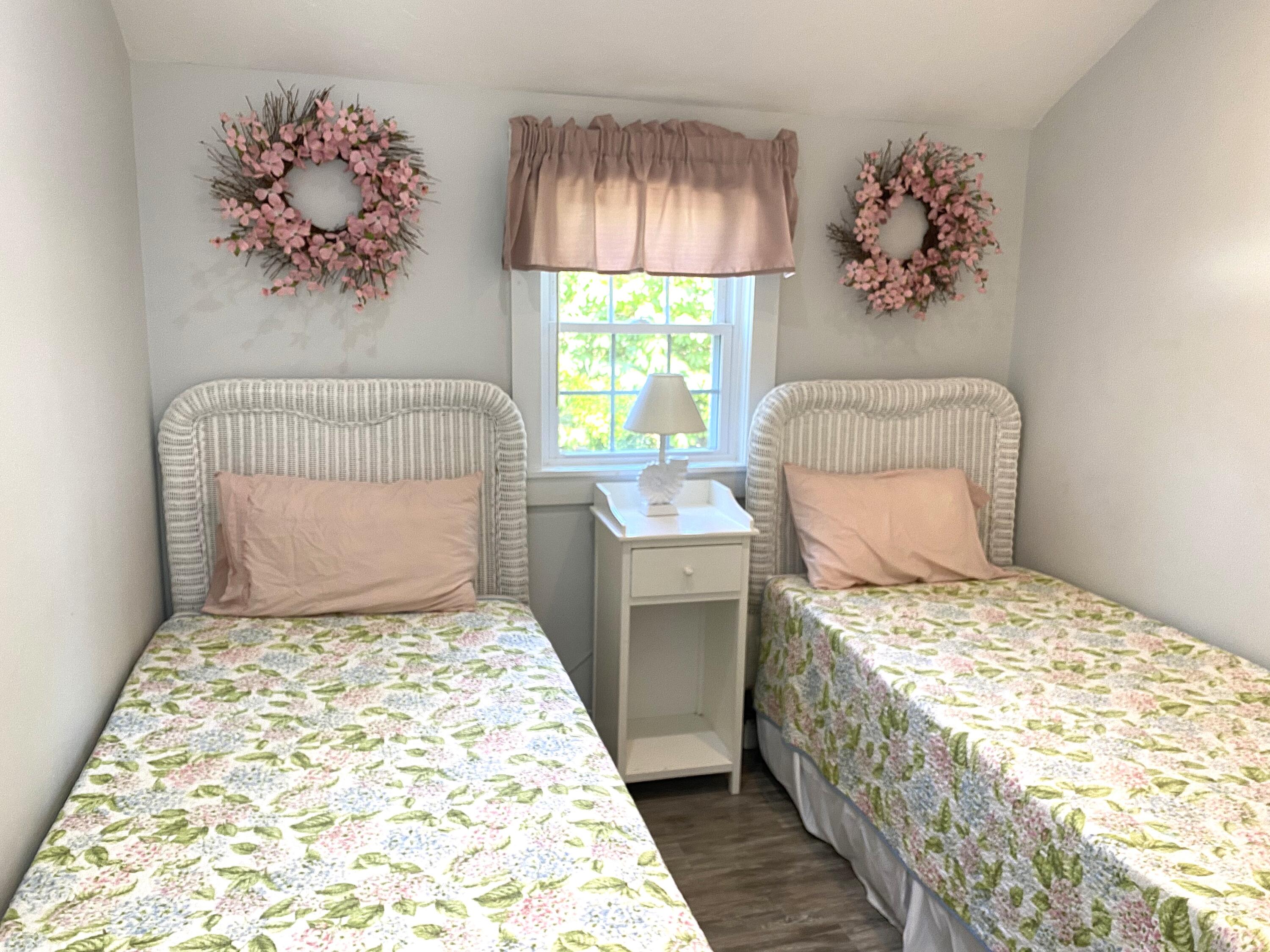10 Wharf Avenue Mashpee MA 02649