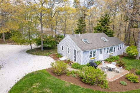 10 Wharf Avenue Mashpee MA 02649