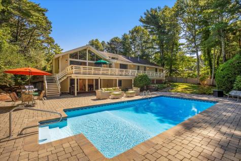 72 Walton Heath Way Mashpee MA 02649