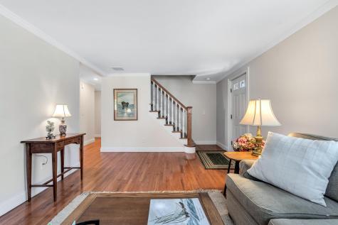 70 Lakeview Avenue Falmouth MA 02540
