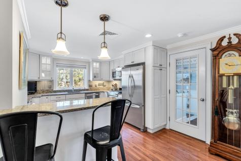 70 Lakeview Avenue Falmouth MA 02540