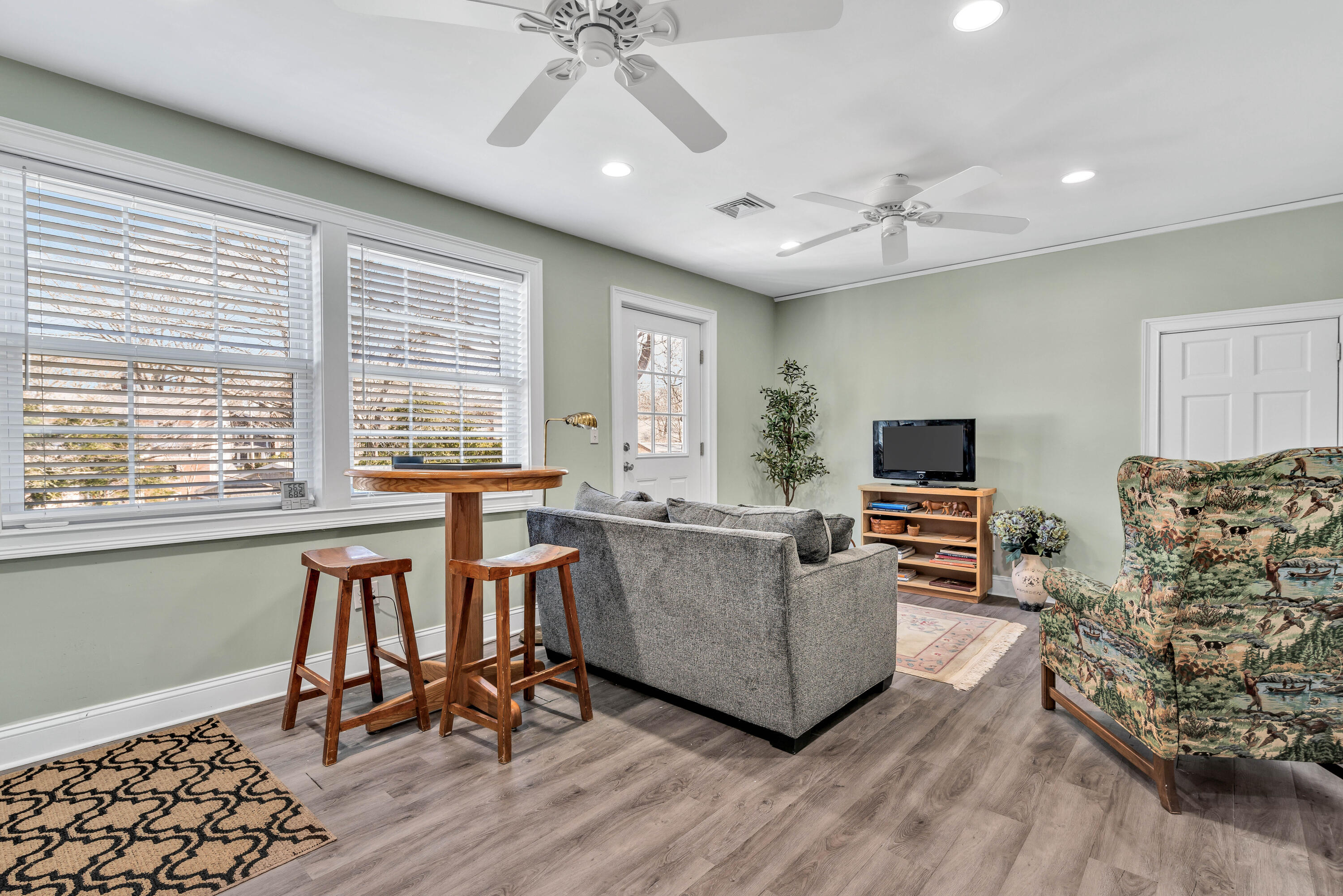 70 Lakeview Avenue Falmouth MA 02540