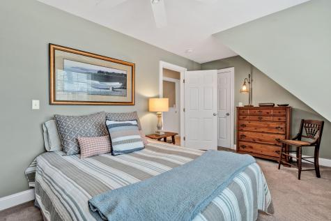 70 Lakeview Avenue Falmouth MA 02540