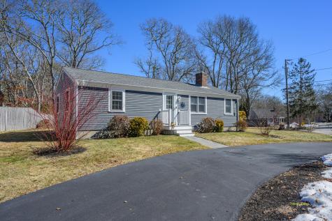 16 Hazelwood Road Dennis MA 02660