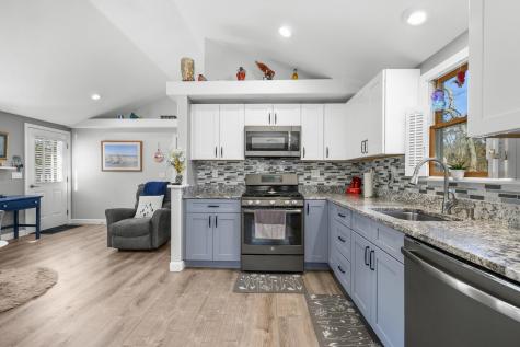 16 Hazelwood Road Dennis MA 02660